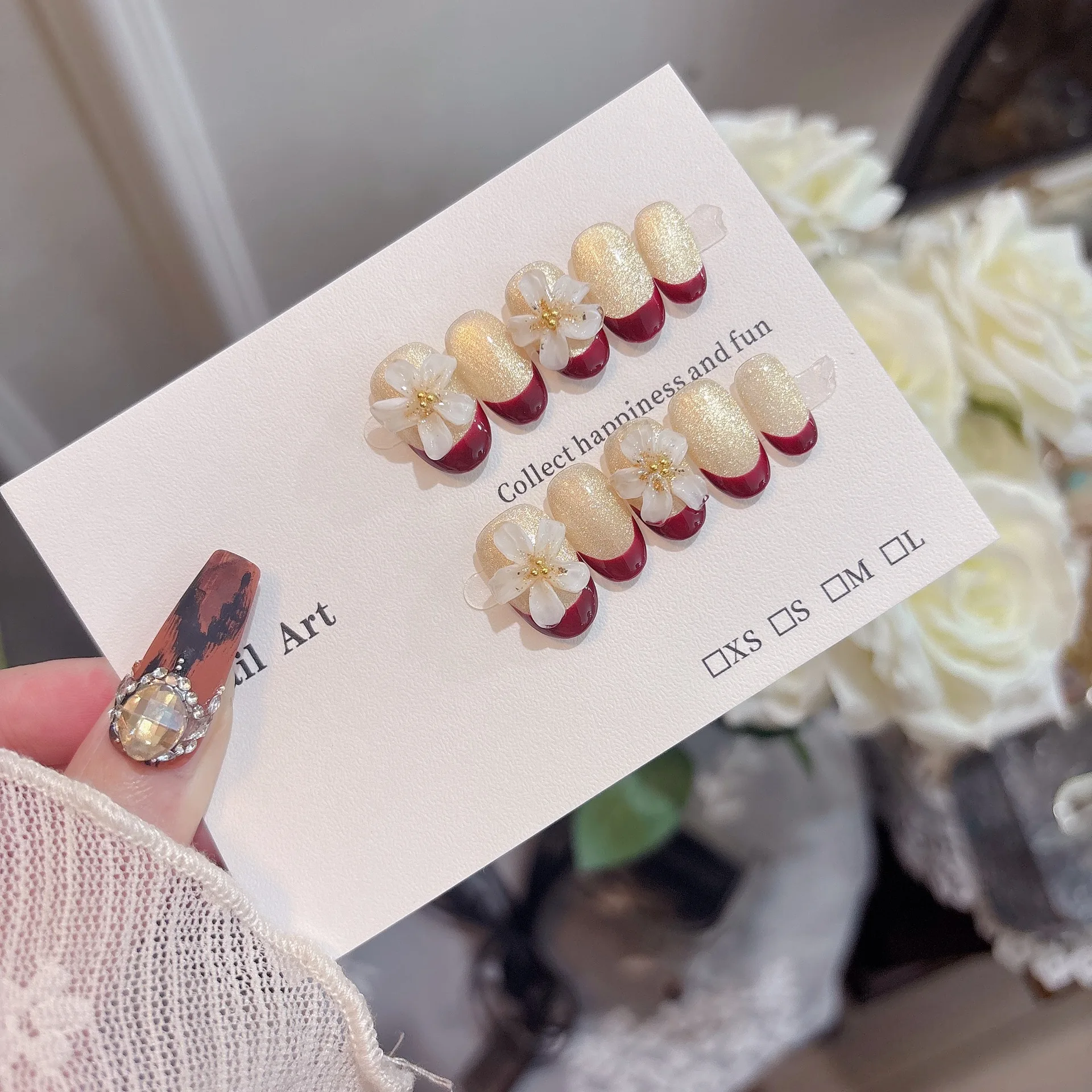 เล็บปลอมแบบกดติด 10 ชิ้น รูปทรงวงรีสั้น ลายดอกไม้ ทำมือ ติดง่าย ใช้ได้ทันที