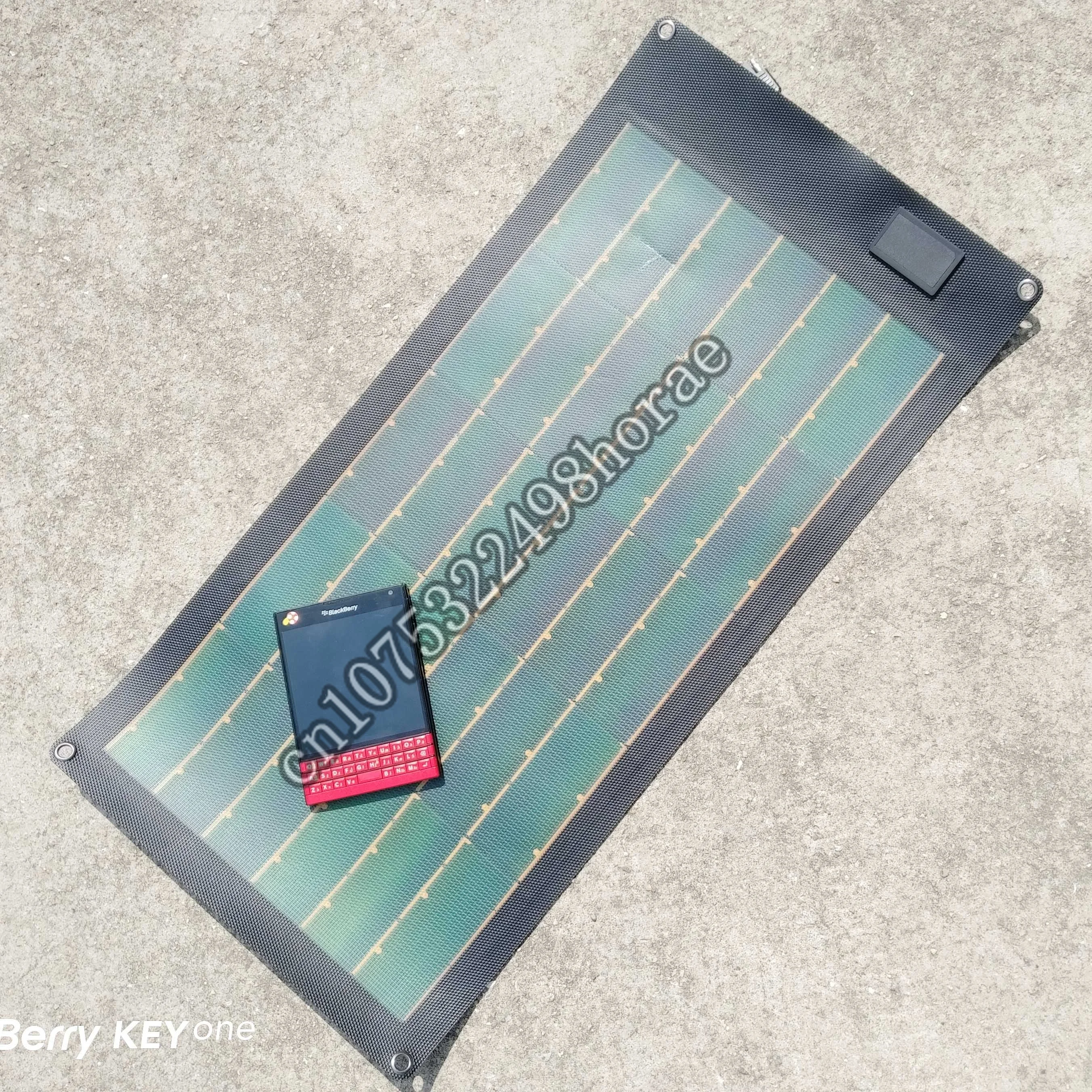 

21W Rollable solar charger panel for 12V car battery