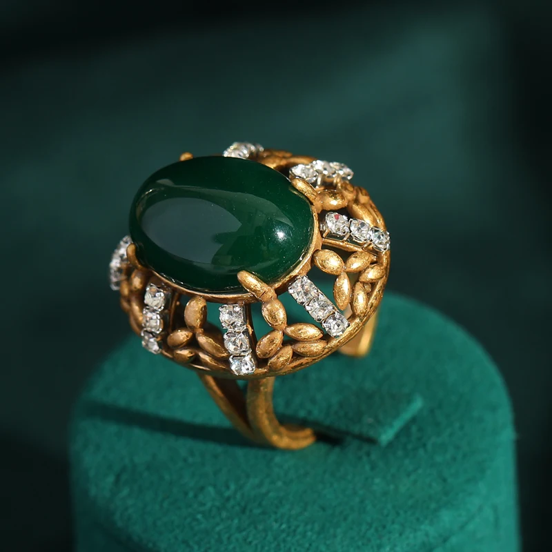 Vintage Goldfarbene Smaragdgrüne ovale Ringe für Frauen, Muttergeschenk, Naturstein, weißer Zirkonia, Retro-Accessoires, Neu 2026