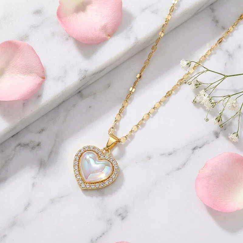 Light Luxury Mermaid-Inspired Heart Pendant Necklace, Elegant Aesthetic Clavicle Chain for Dates and Daily Wear