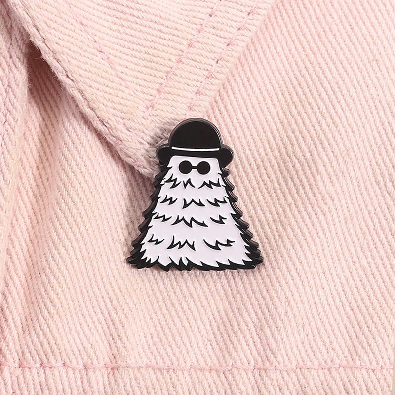 Películas personajes primo Itt monstruos peludos esmalte Pin película de comedia oscura broche de rol insignia de solapa regalo de joyería para Fans amigos