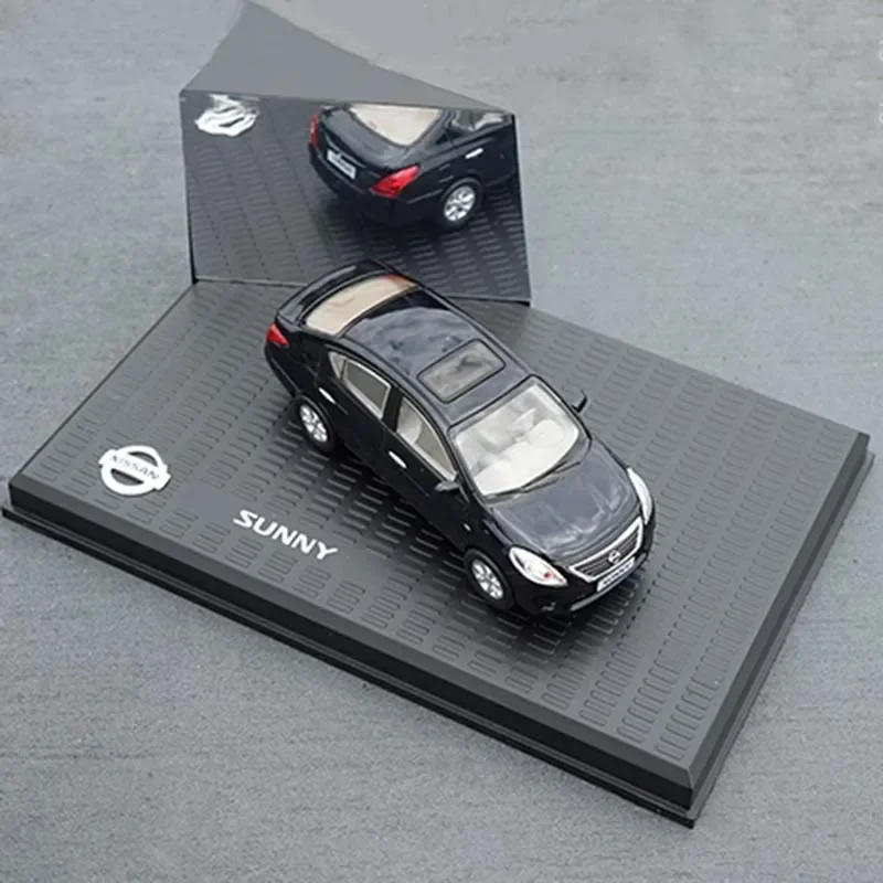 Diecast 1:43 Scale Original Nissan Sunny Alloy Simulation Vehicle Car Model Finished Collection Decoration Gift Toys Display