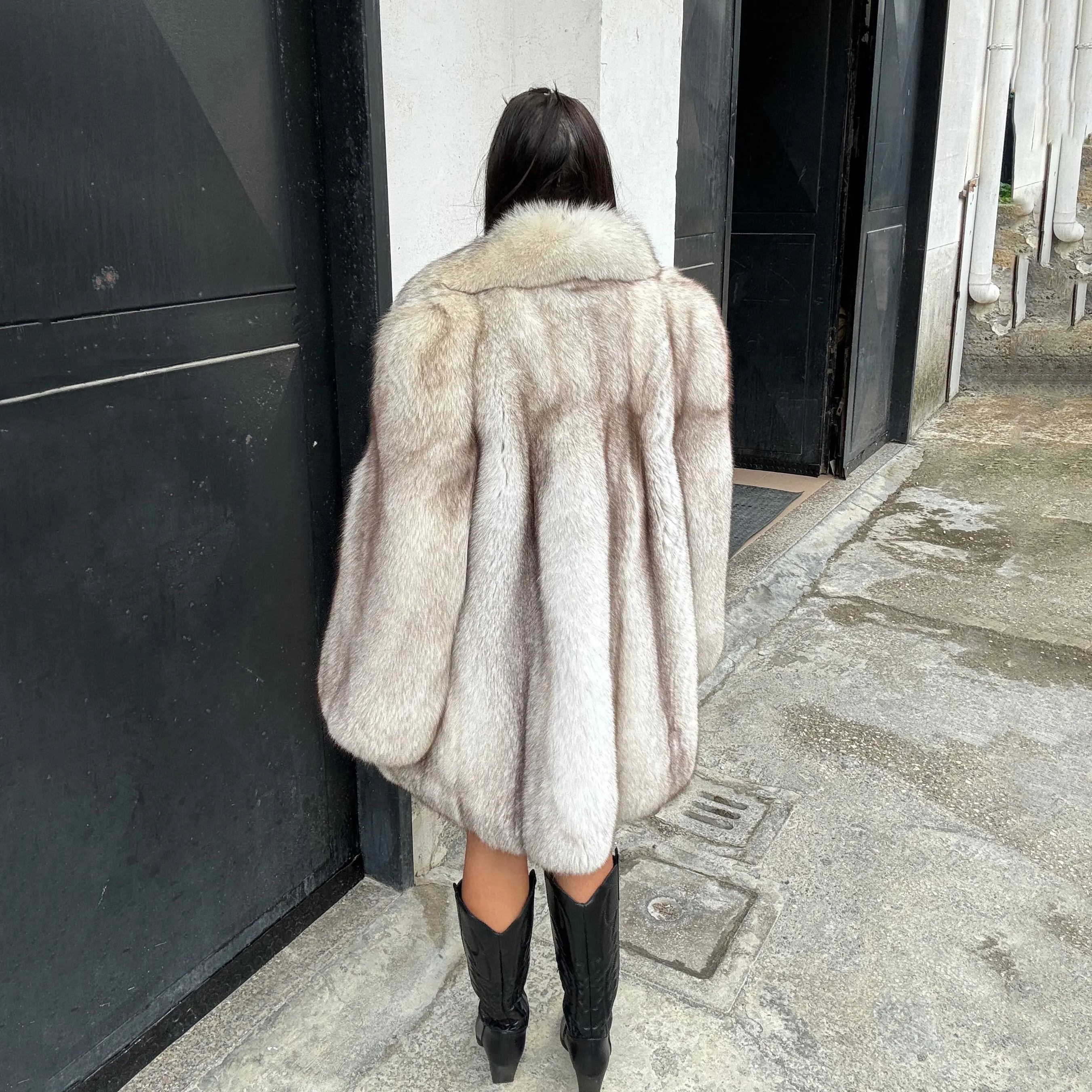 Luxury Women Elegant Real Natural Fox Fur Long Coat Full Pelt Jacket Winter Fashion Genuine Fox Fur Warm Thick Outerwear