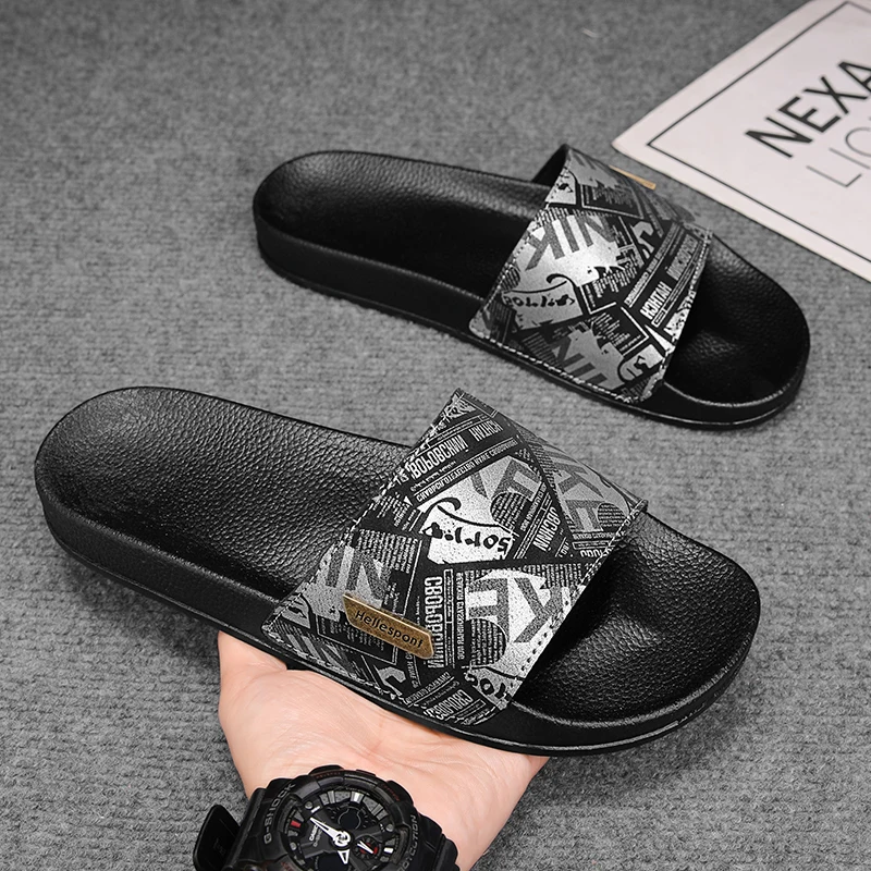 

Men's Slippers 2026 Summer Home-based Shoes Outer Wear Men's Non-Slip Anti-Odor Casual Outdoor Beach Slippers Breathable