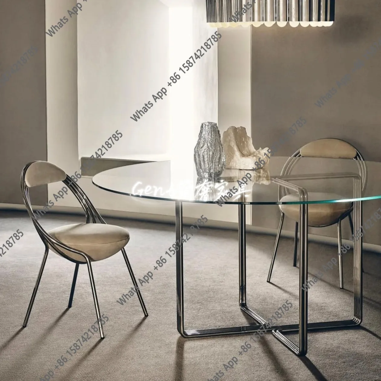 

Итальянский стол из нержавеющей стали в стиле лёгкой роскоши, креативный дизайн, круглый обеденный стол, современный простой стеклянный стол для гостиной.