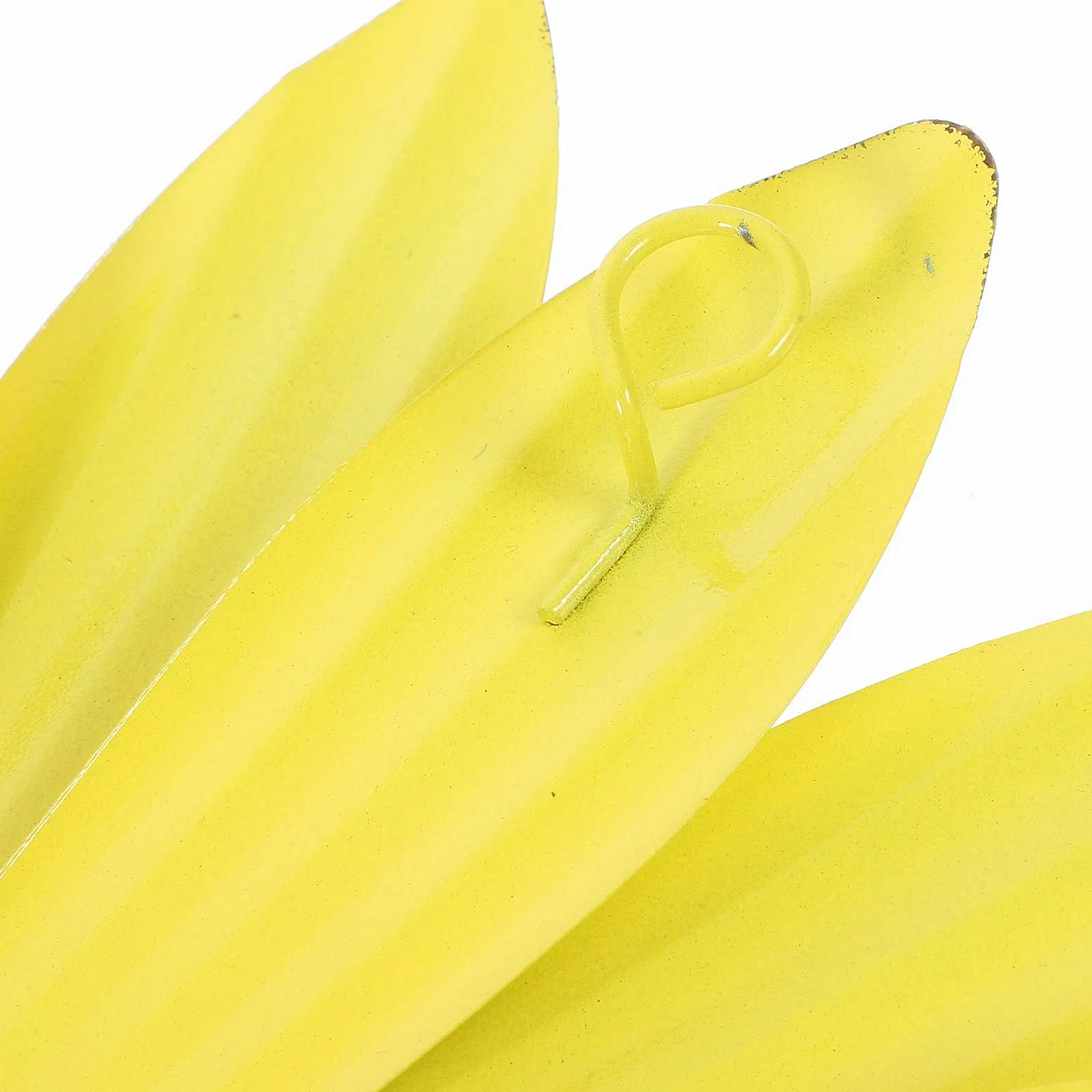 

1Pcs Yellow Iron Flower Pendant Simulated Wall Hanging Decor Home Ornament Creative Design for Wall Decoration Hotel Store