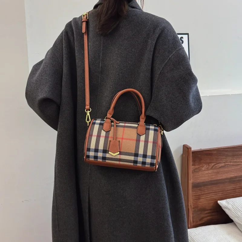 حقيبة وسادة منقوشة جديدة تناسب الجميع بتصميم العلامة التجارية الفاخرة حقيبة كروس حقيبة كتف بسيطة كبار