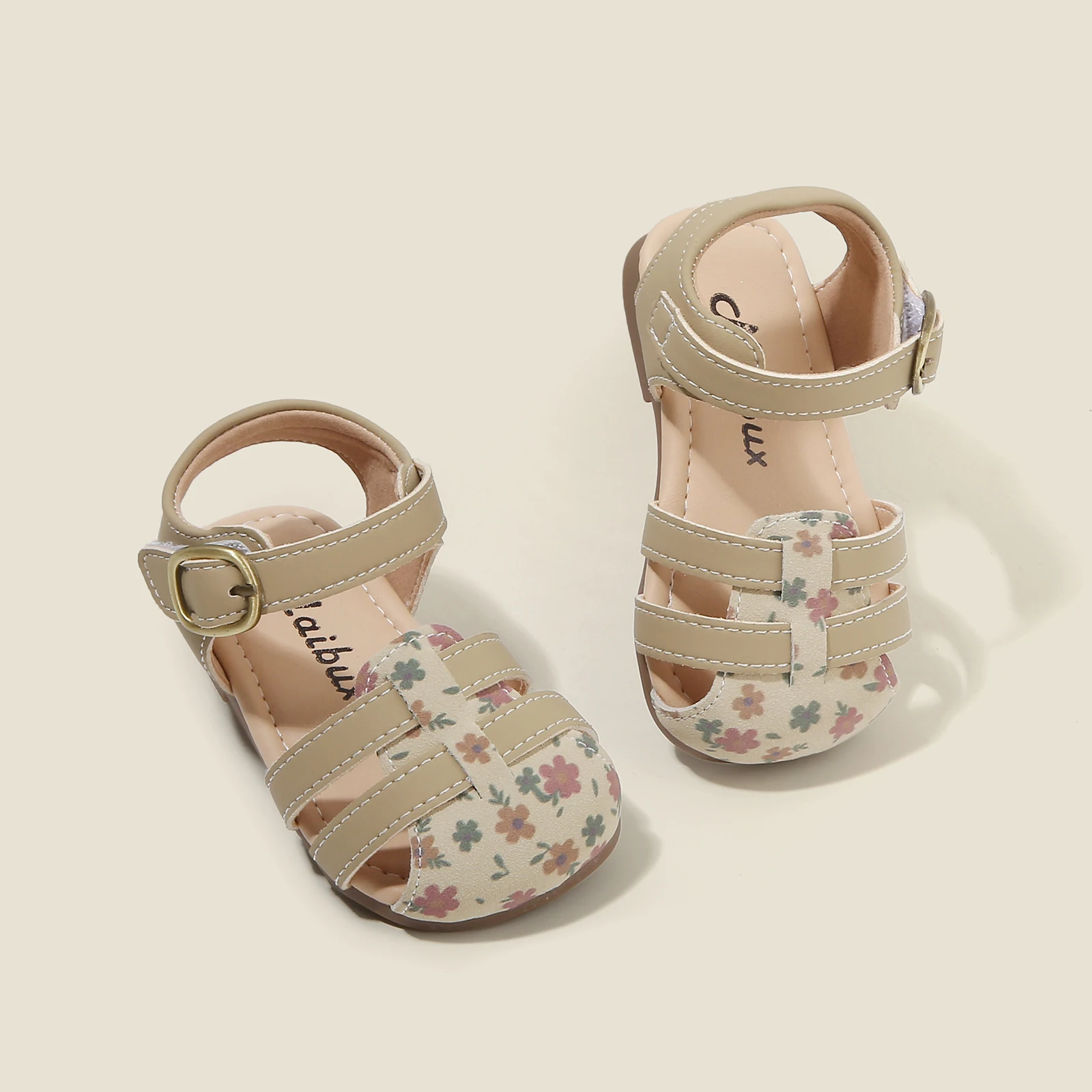 

Летние модные противоскользящие туфли на мягкой подошве для девочек на липучке и каблуке для маленьких девочек, детские сандалии.