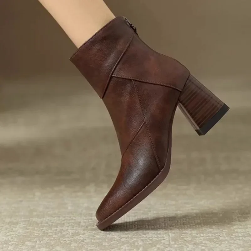 

2025 New Chelsea Boots Women Shoes Chunky Ankle Goth Mid Heels Brand Winter Fashion Pointed Toe Boots Motorcycle Botas Femme