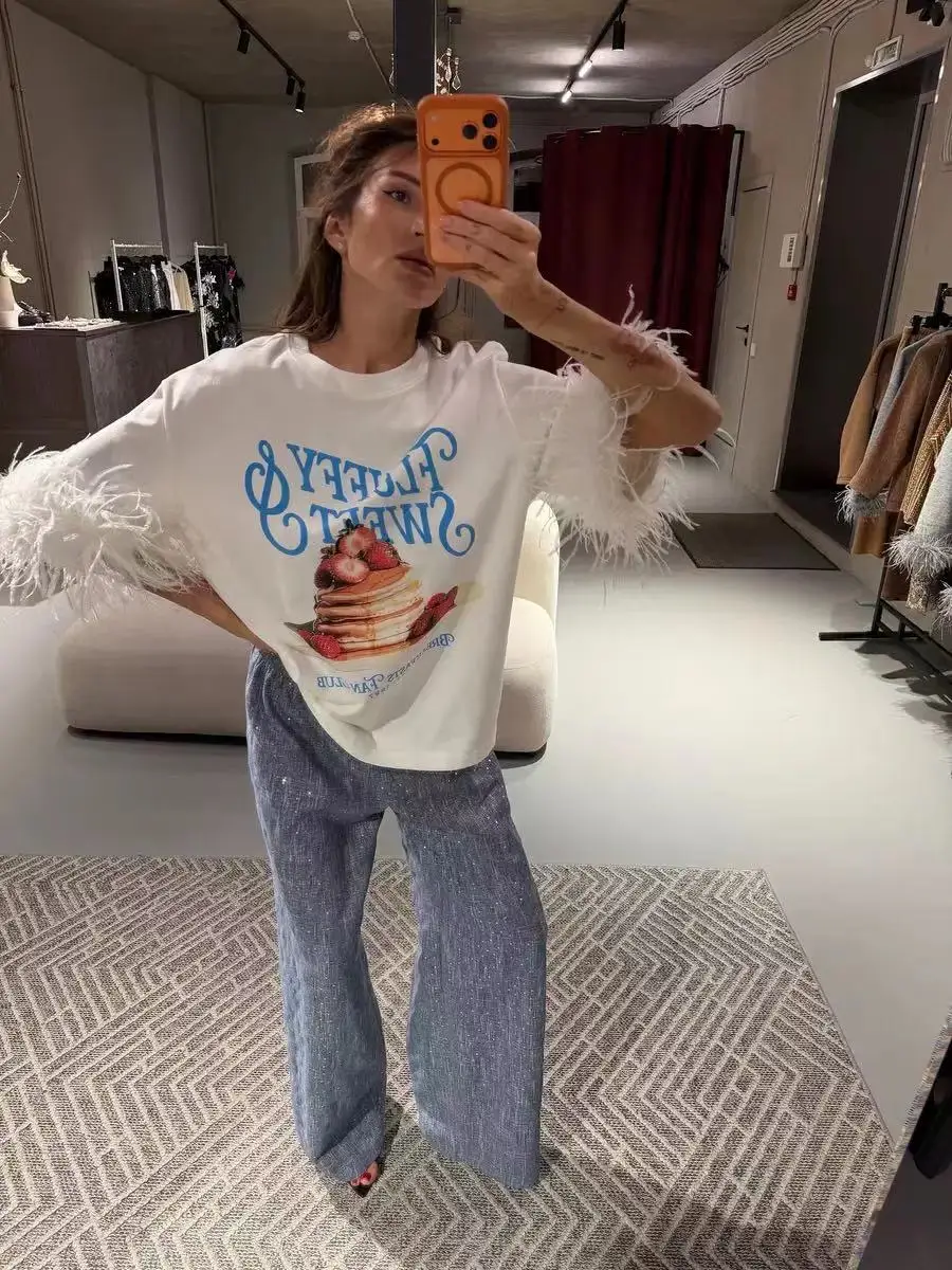 

Jaxmonoy Feather Patchwork Printed T-shirt for Women Ladies Fashion Short Sleeves Tops 2026 Summer Round Neck Loose Style Shirt