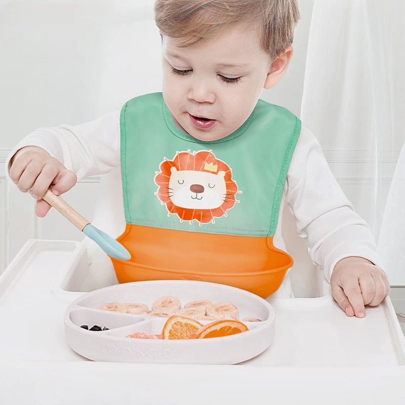Adjustable Girl Boy Children Lunch Newborn Feeding Stuff Bib Scarf Kids Soft Waterproof Baby Silicone Bibs Cute Cartoon Printed