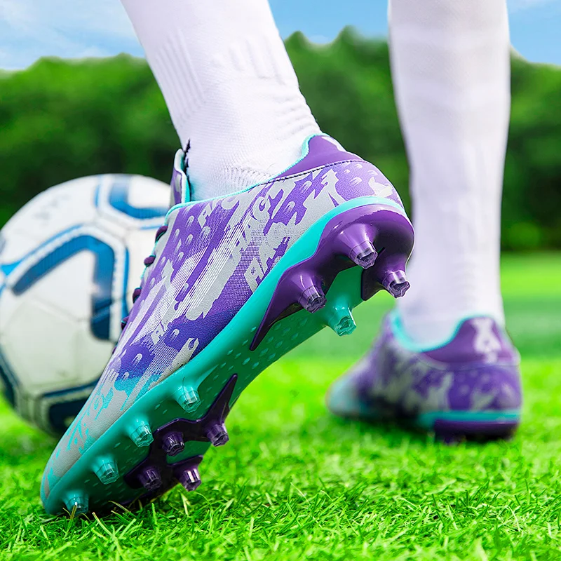 

Hot Selling High Quality Microfiber Low Top Soccer Cleats, FG Long Studs & TF Turf Studs Available for Training & Matches