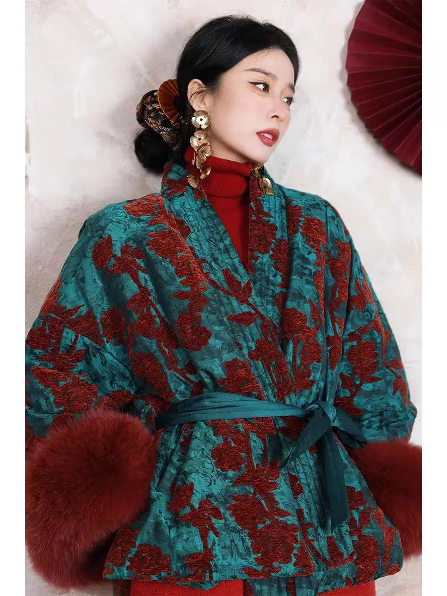 秋と冬の新しい V ネック高級中国風コントラストカラーの毛皮の袖口デザインエレガントなホワイトグースダウンレディースコート S-XL