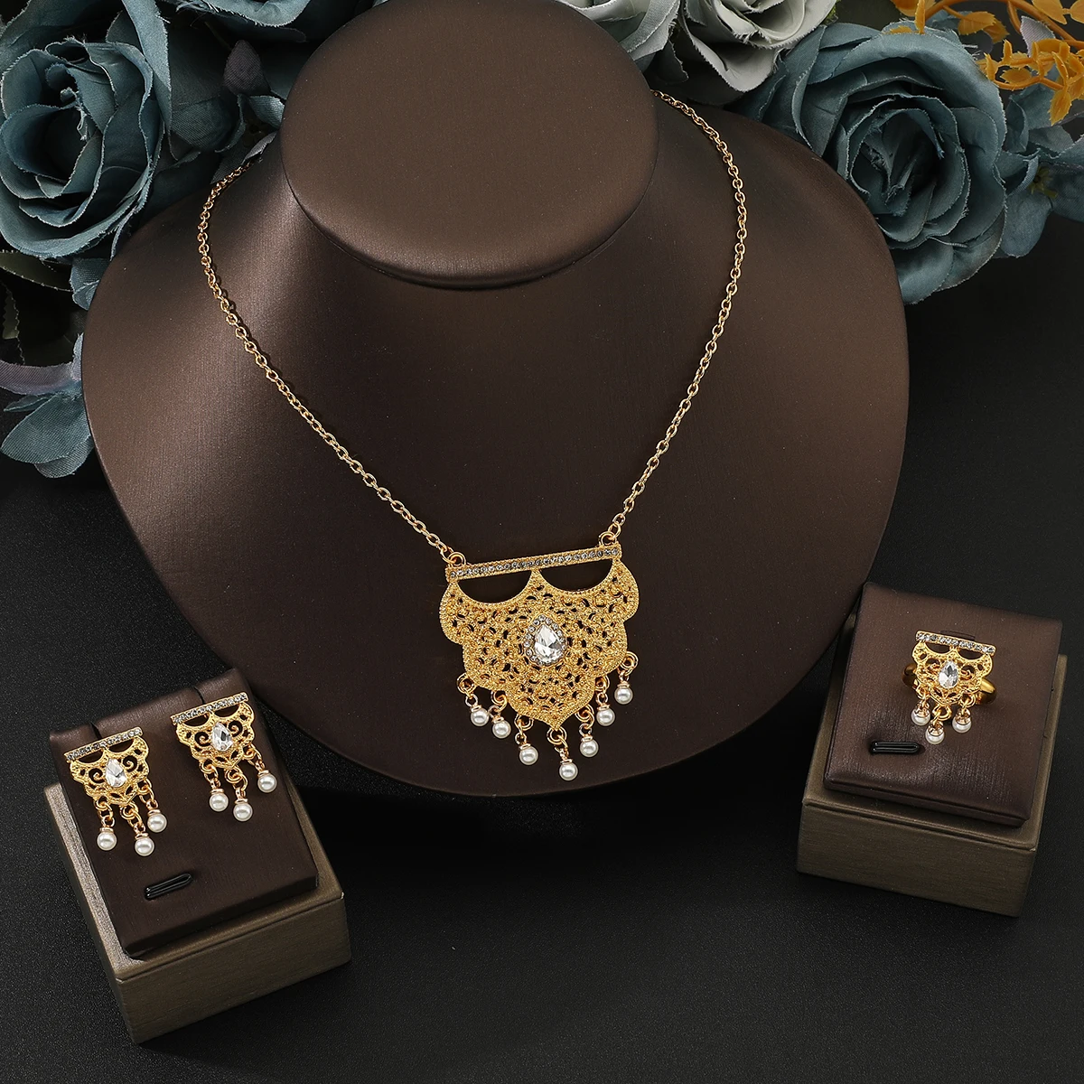 Fashion Arabic Women Jewelry Sets Hollow zircon stainless steel gold Necklace necklace earrings ring for Women\'s holiday gifts