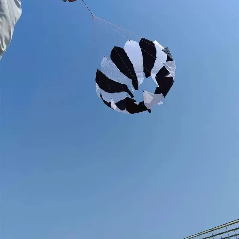 Grandes pipas windsocks voando para adultos pipas caudas weifang pipas gigantes fábrica voando dragão broca enrolador windsurf