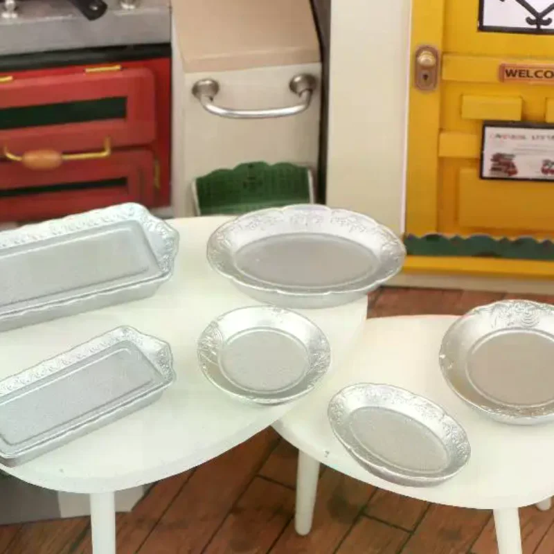 6Pcs 1/12 Puppenhaus Silber Teller Tablett Modell Puppenhaus Küche Geschirr Dekoration Spielzeug Puppen Haus Zubehör
