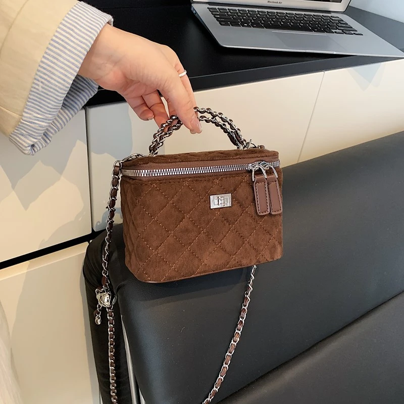 

Шикарная однотонная женская сумка через плечо из мягкой ткани премиум-класса, стеганый дизайн с бриллиантами, идеально подходит для повседневных поездок, путешествий и использования на выходных