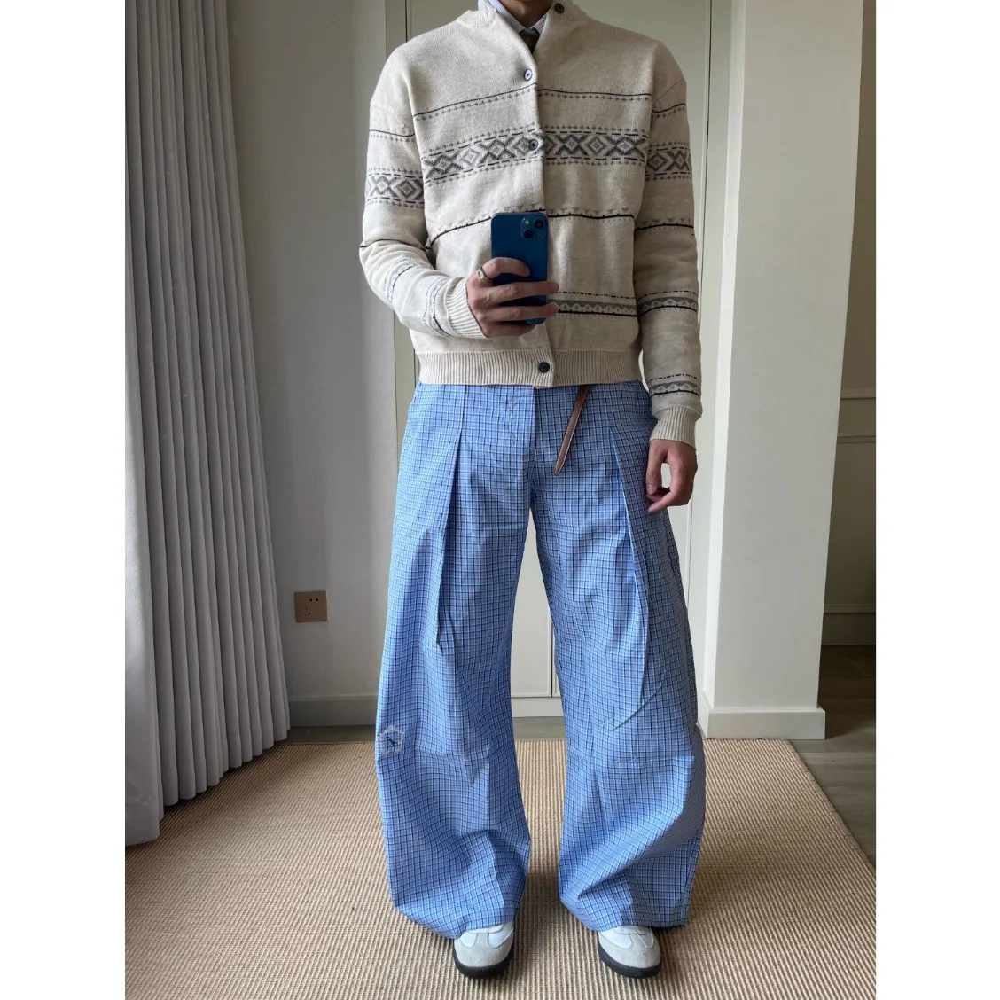 Women's Knitted Sweater Autumn Winter Lazy Sle High-End Feeling Camere Imitation Knit Cardigan Embroidered Open Cardigan