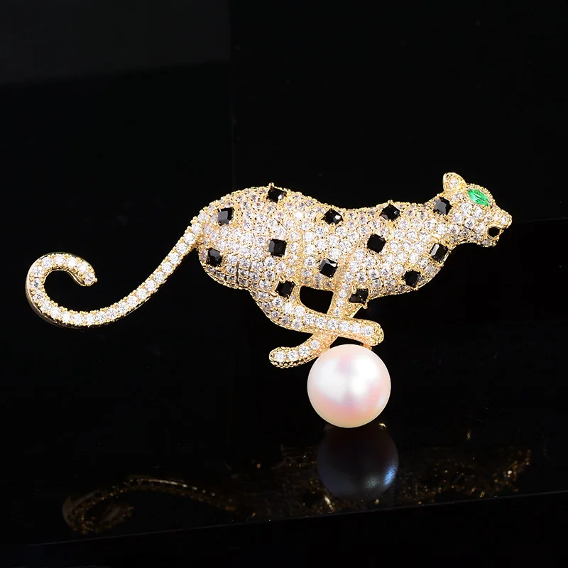 

New Exquisite Animal Leopard Brooches for Men Creative Design Pin Personality Temperament Imitation Pearl Accessories Corsage