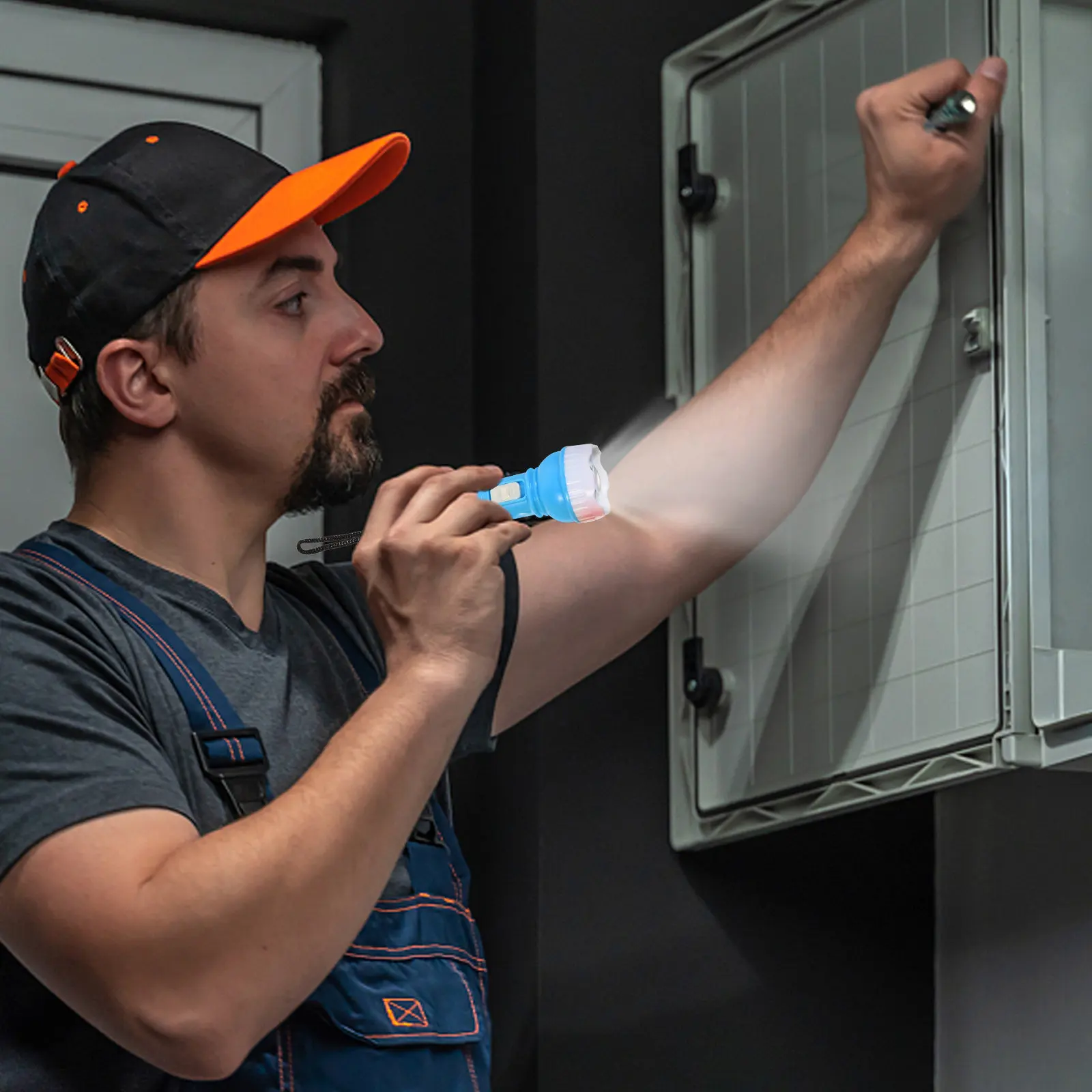 

Набор из 24 миниатюрных пластиковых светодиодных фонариков-брелоков для использования на природе, в экстренных случаях, кемпинге и походах