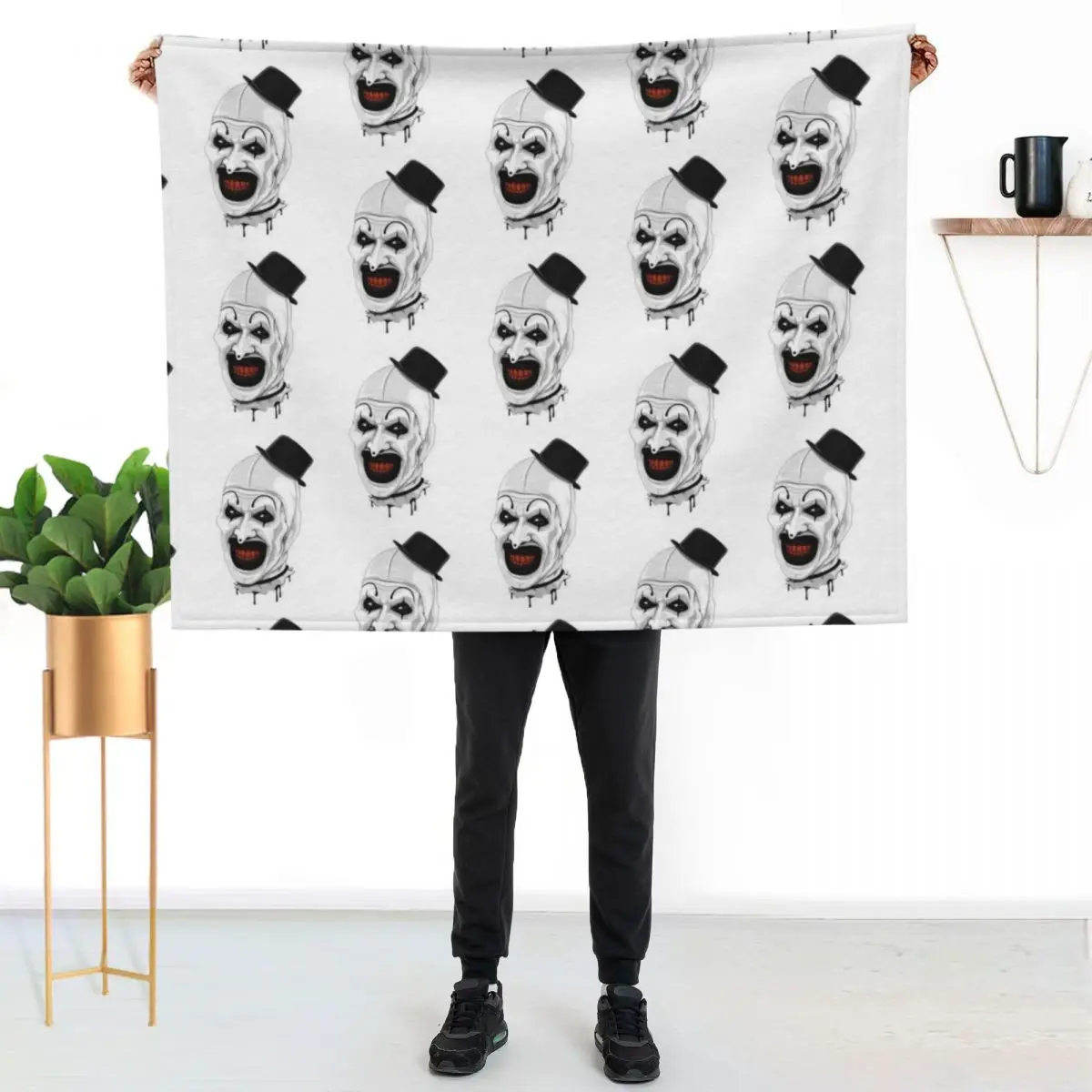

Art the Clown terrifier movie halloween Throw Blanket Cozy Microfiber Throw Blanket for Home Bedroom