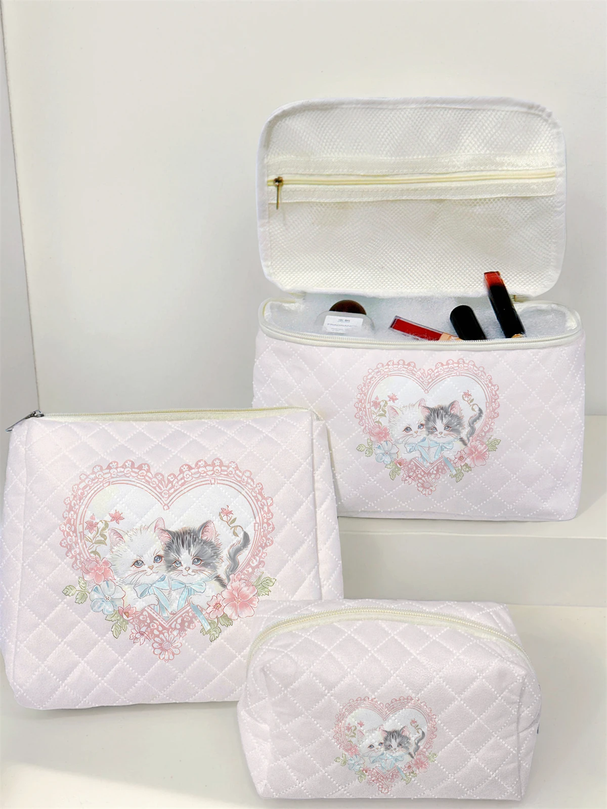 

1 Set Portable Makeup Bag, Large Capacity Design, Easily Accommodate Your Cosmetics, Lightweight And Portable For Storing Cosmet