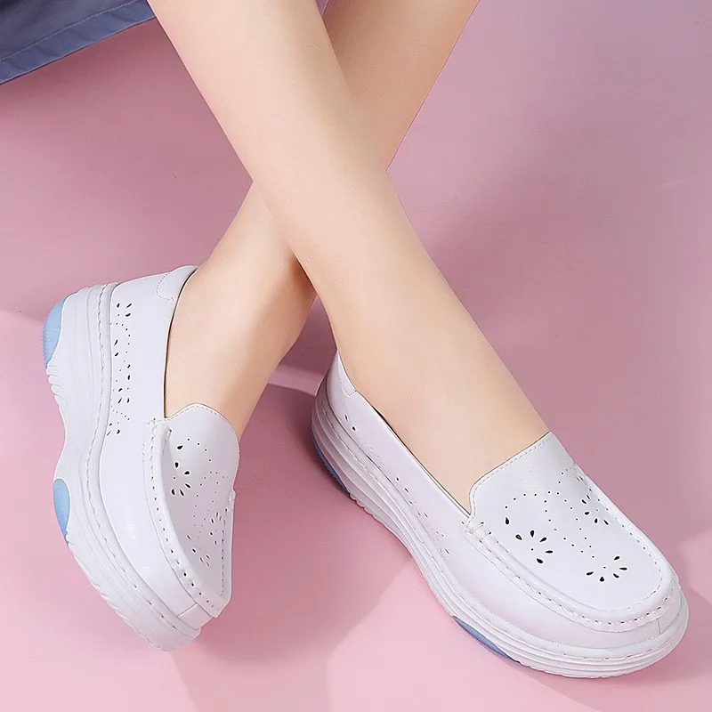 Summer nurse shoes Leather women's soft soles not tired feet breathable hospital work shoes Thick soles non-slip nurse shoes