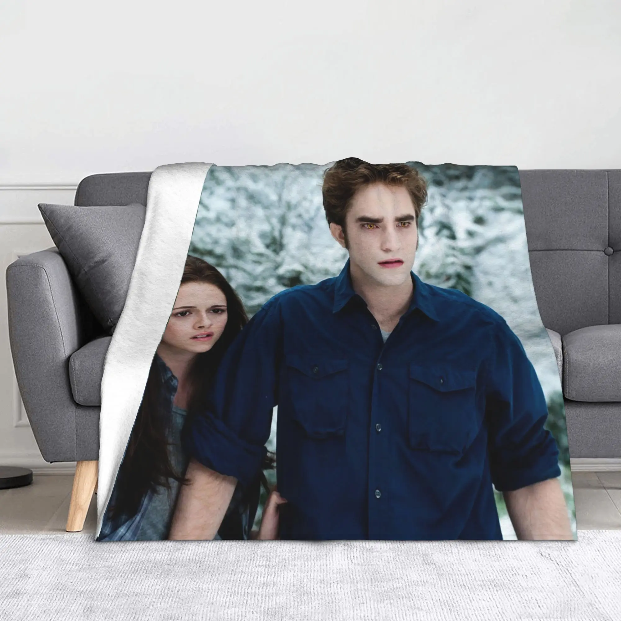 The Twilight Saga Vampire Blanket Edward Bella Flannel Awesome Breathable Throw Blankets for Bedspread Spring Autumn