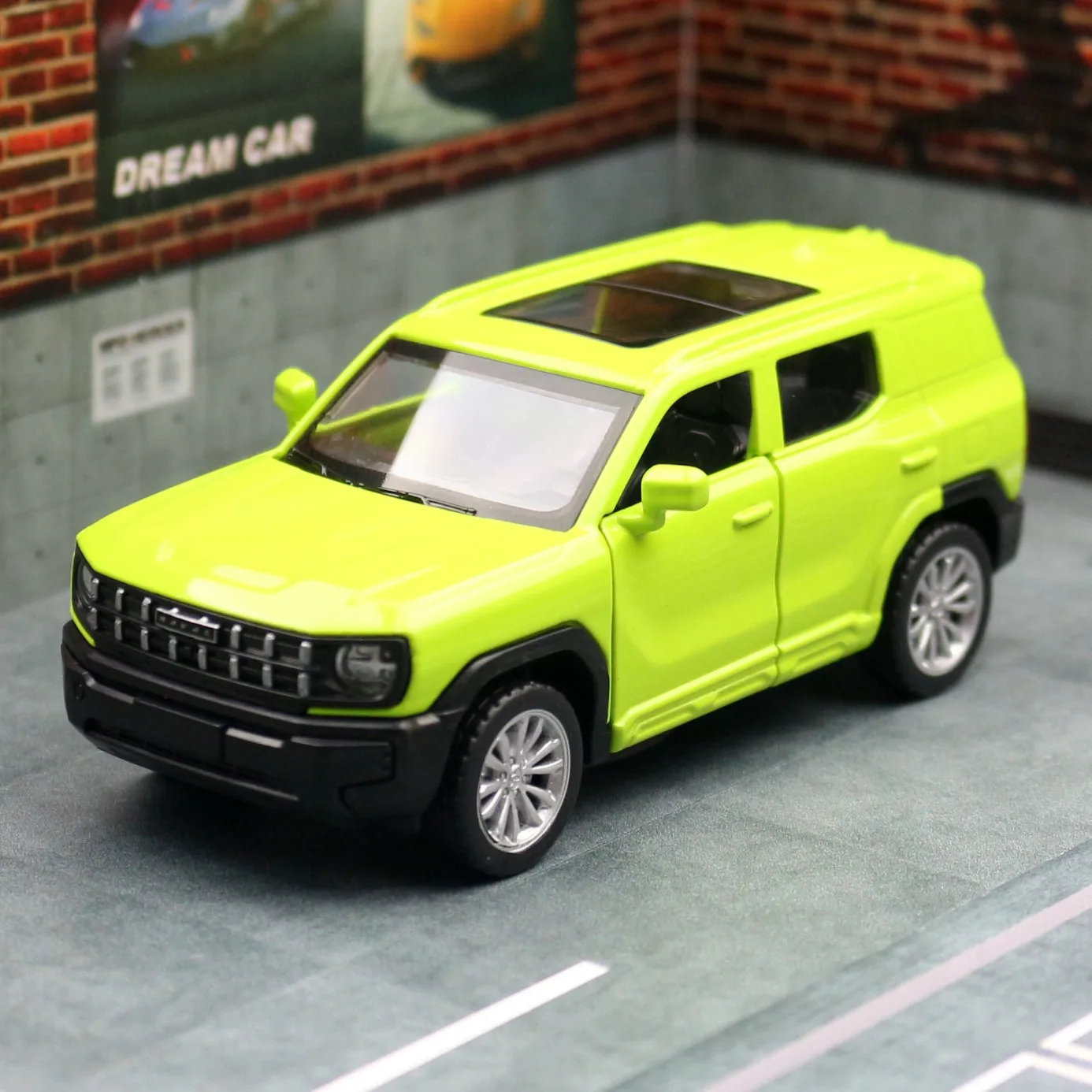 Caipo 1:40 Scale Haval Cool Dog SUV Diecast Pull-back Model Car For Collection & Gift & Decoration