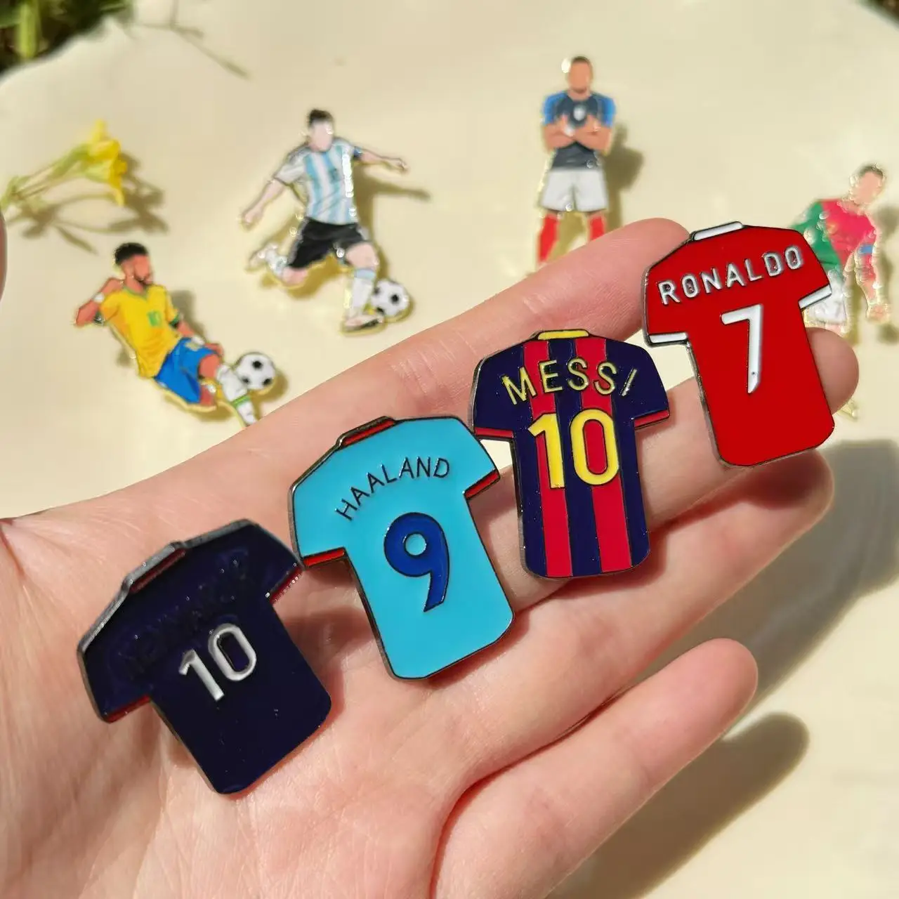 4/8PCS Broche de esmalte de jugador de fútbol RONALDO, insignia metálica deportiva de diseño creativo de portero, pin de solapa punk para ropa, joyería para amigo G