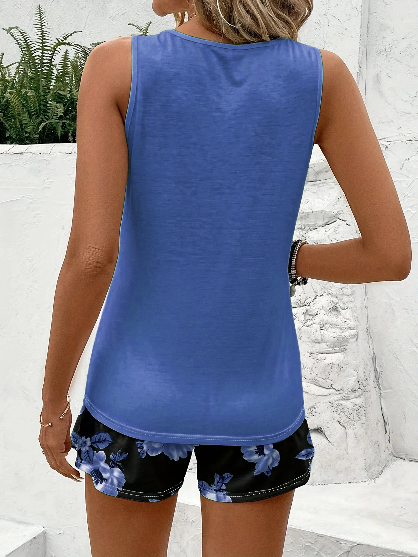 طقم بيجامات نسائية مكون من قطعتين لجميع المواسم، للربيع والصيف، شورت أنيق بطبعات زهور، بلوزة بدون أكمام، طقم بيجامة بدون أكمام