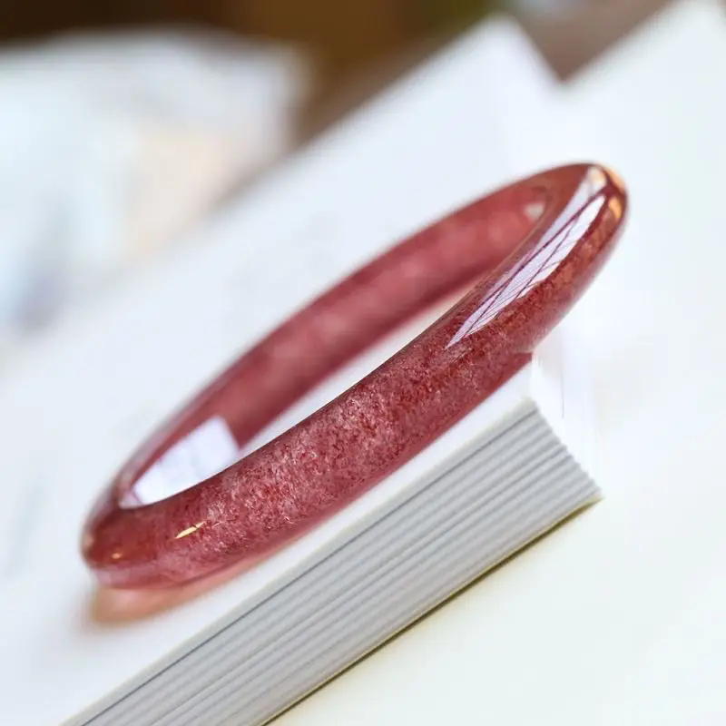 

Браслет с кристаллами клубники и сладким льдом, натуральный розовый кроваво-красный, модный тонкий круглый стержень с полным семенем