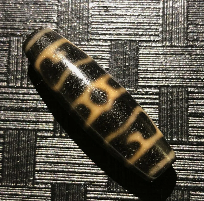 Energy Tibetan Old Agate lianshifamao Totem dZi Bead 12*38mm C020