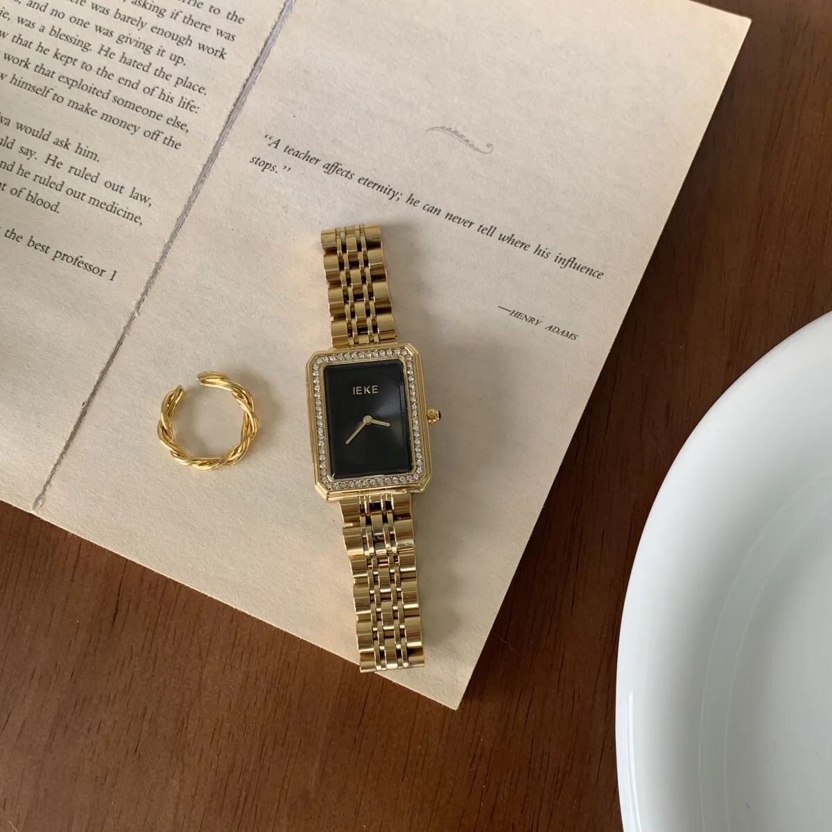 New Stylish Watch With A Large Dial And Minimalist DesignWomen'S Simple Steel Band Quartz WatchHigh-Quality Women'S Wristwatch.