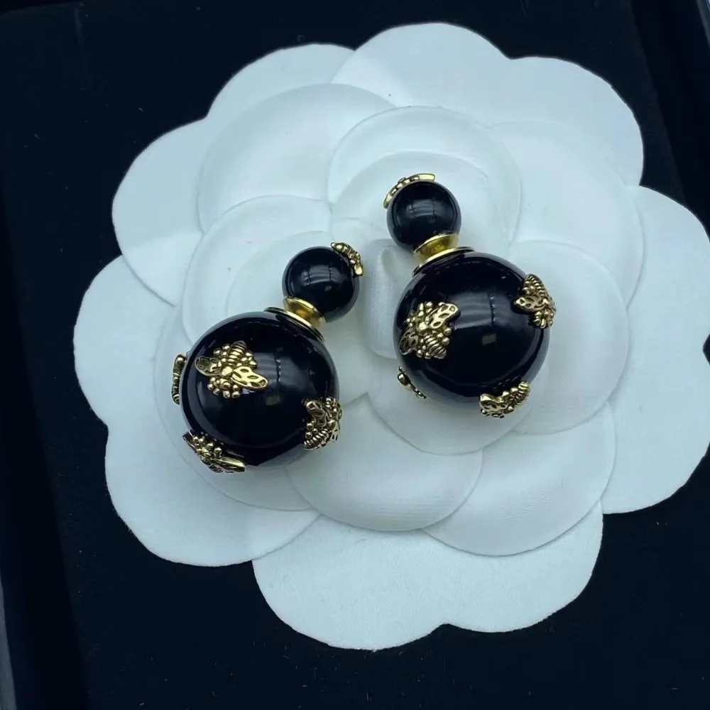 Pendientes de abeja pequeña para mujer, aretes de perlas doradas Vintage, joyería de diseño de abeja pequeña, joyería de perlas de moda, uso en