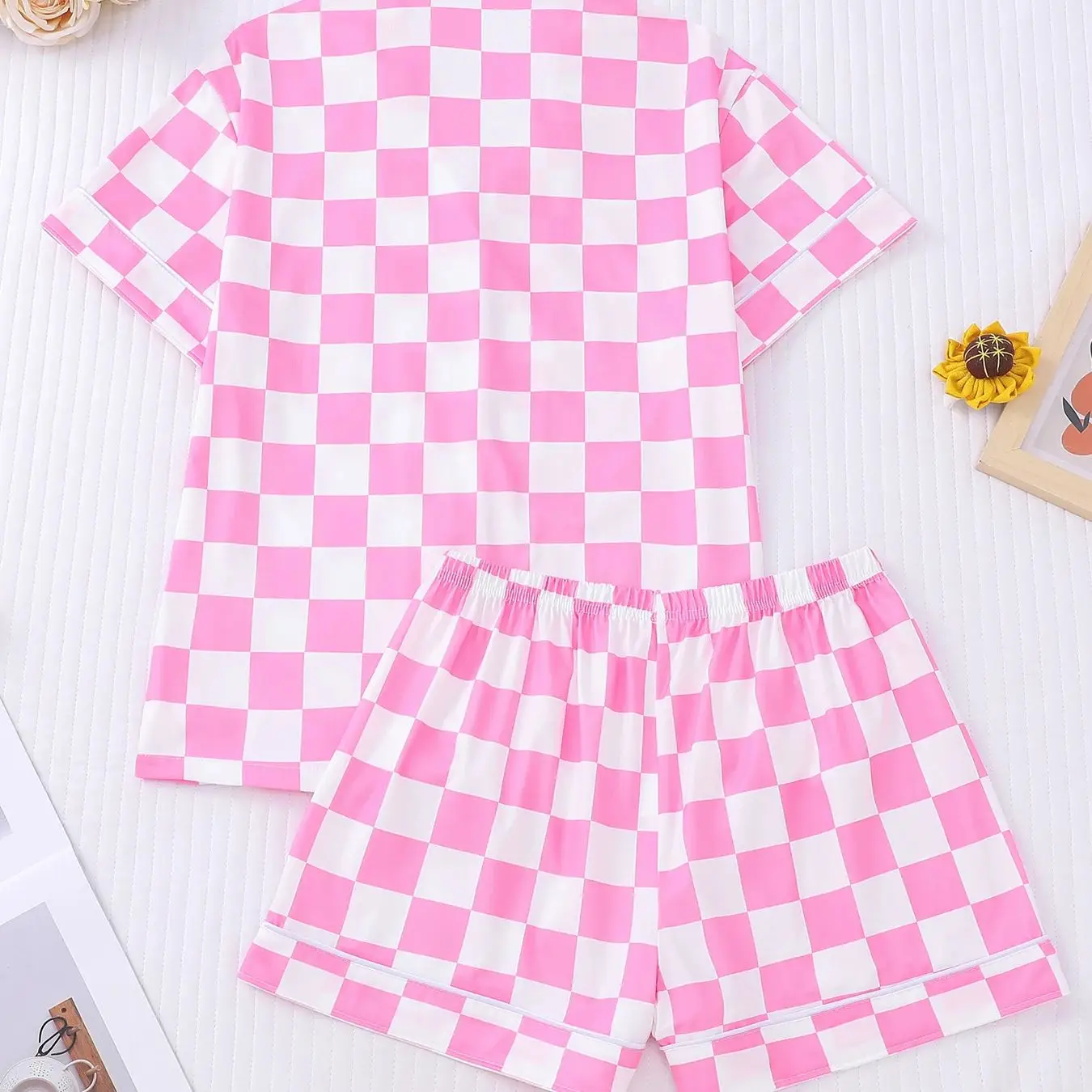 Sweet Cool Full Printed Checkered Pajamas Pink and White Bottom Women's Flip Collar Cardigan Elastic Waist Shorts Home Two Piece view 2