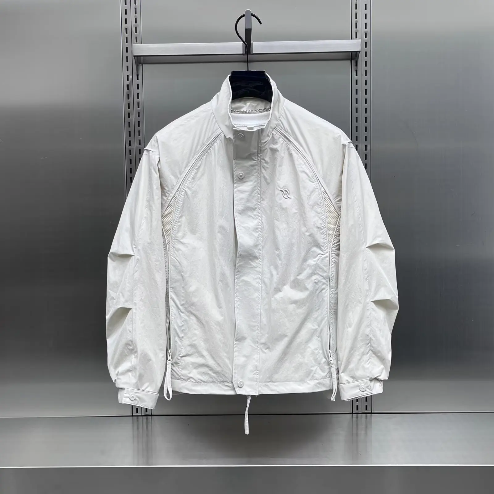 

Мужское повседневное модное пальто-тует с воротником-стойкой, весенне-осеннее новое универсальное рабочее пальто, дышащий топ, украшенный молнией...