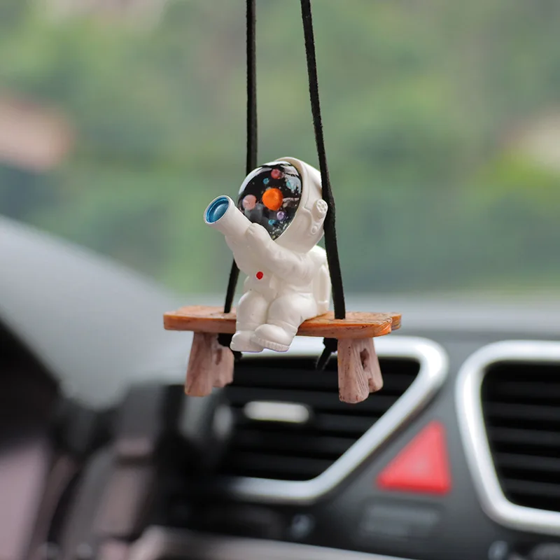 Creative astronaut car pendant rearview mirror pendant back packaging accessory