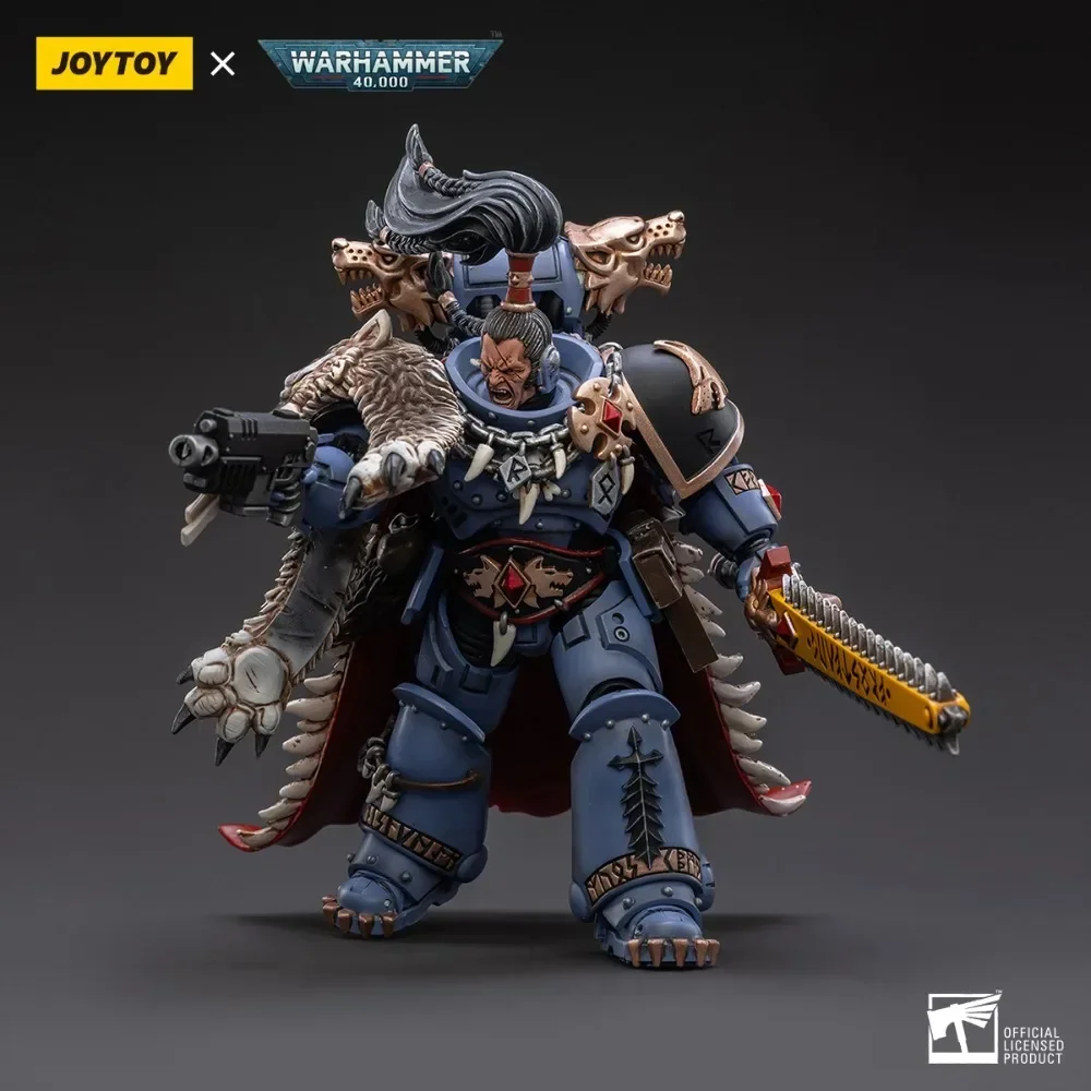 [สต็อก] JOYTOY 1/18 Action Figure Warhammer 40K หมาป่าอวกาศ Ragnar Blackmane คอลเลกชันทหารอะนิเมะรุ่น Gaming ของเล่นของขวัญ