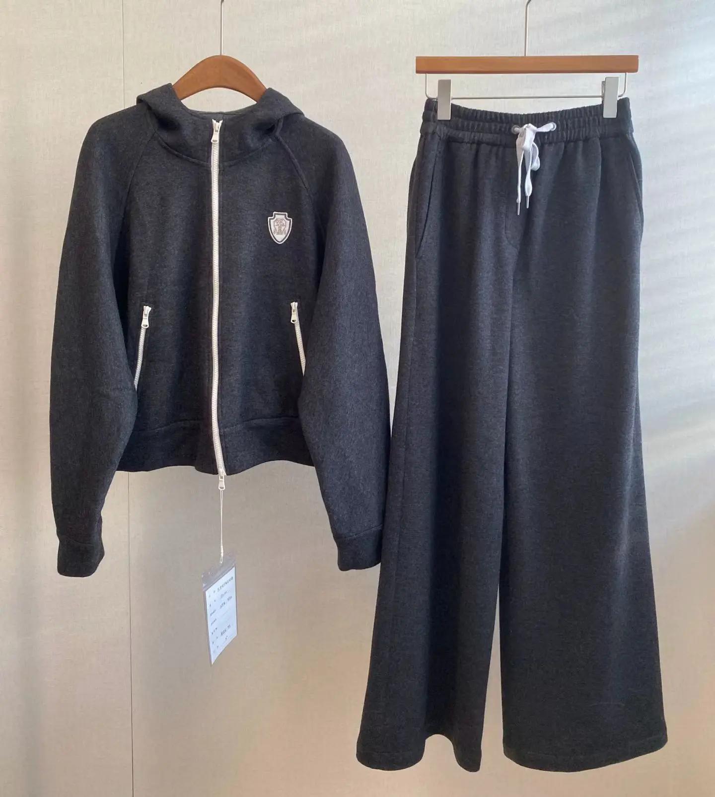 Old‑Money Style Women Embroidery Hoodie Set Full‑Zip Jacket and Drawstring Wide‑Leg Pants 2‑Piece Loungewear Outfit