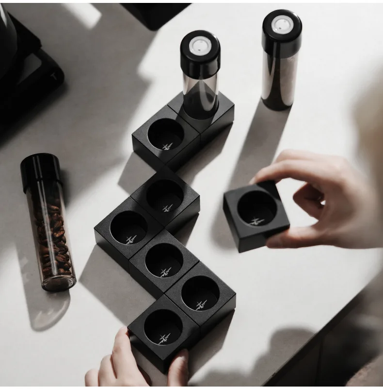 

MHW-3BOMBER Energy Bottle Magnetic Cube Coffee Bean Seal Jar Food Grade Dispensing Portable