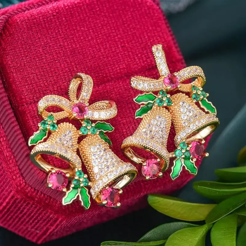 Huitan Ästhetische Weihnachts-Glocken-Ohrstecker für Damen mit Funkelnden Zirkonia, Eleganter Modeschmuck für Festliche Anlässe und Partys – Detail 3