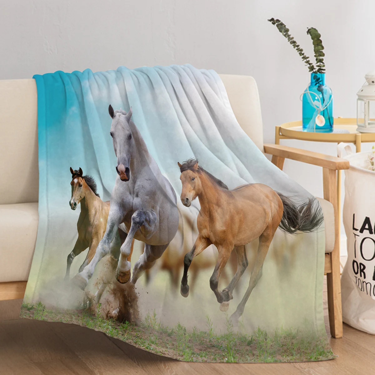 Running Horse Blanket Horse Gifts for Women Men Cozy Blanket for Couch Sofa Bed Living Room Suitable for All Season