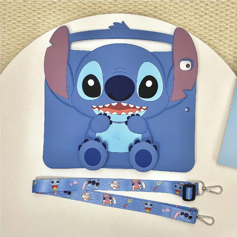 

3D-чехол Stitch с держателем для карандашей и ремешком из силикона для детских планшетов iPad Pro 11 (2018-2025), Air 6/8, M3/A16/A19 (2025/2026) 11 дюймов