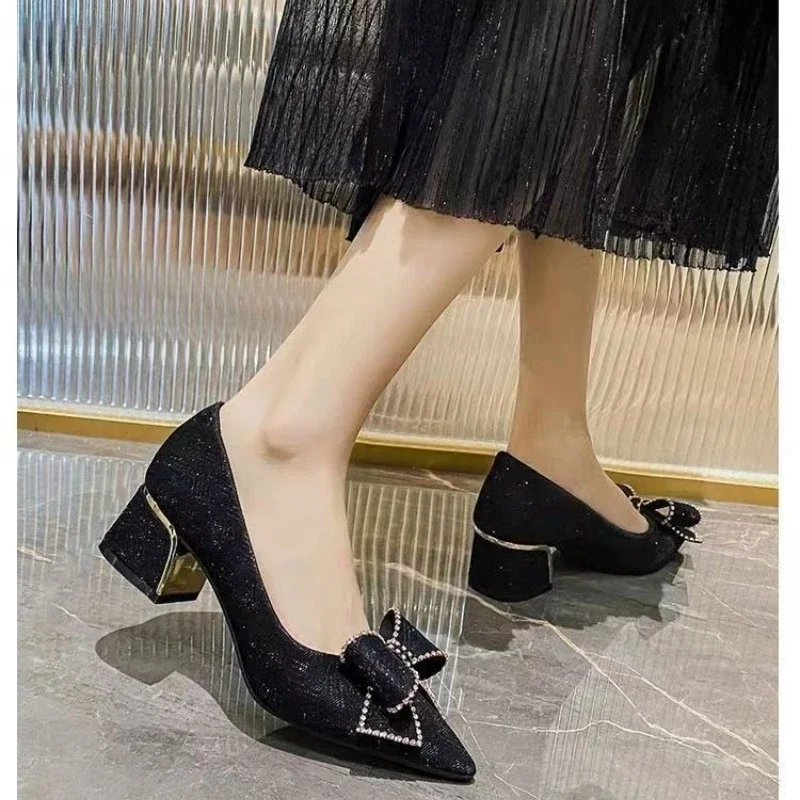 2024 Summer Bow Low Heels Women Fashion Breathable Work Shoes Ladies High Heels Casual Outdoor Ladies High Heels