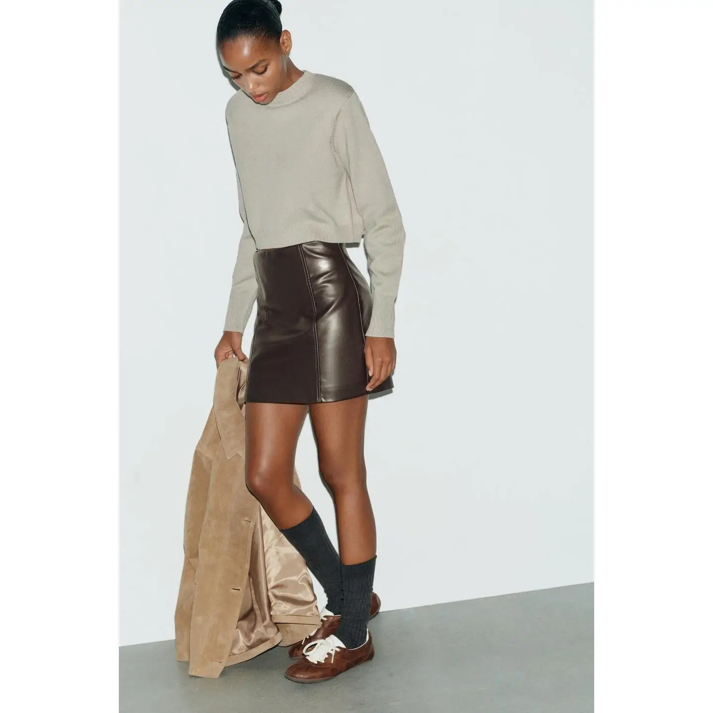 تنورة عالية الخصر بقصة ضيقة من الجانب S مستقيمة الساق وسحاب للإغلاق للتنقل غير رسمي Ci Sle للنساء Faion لخريف 2025