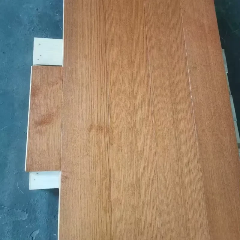 Three Layered Straight Grain Oak Solid Hardwood Flooring Modern Design Nature Oak Wood Floor for Bedroom Indoor Use