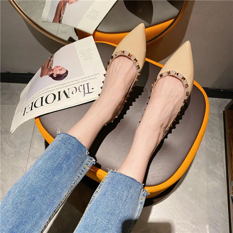 Brand Women Shoes Autumn Classic Shallow Rivet Single Shoe Patent Leather Flat Shoe Allmatch Casual Women Low Heel Shoes Loafers