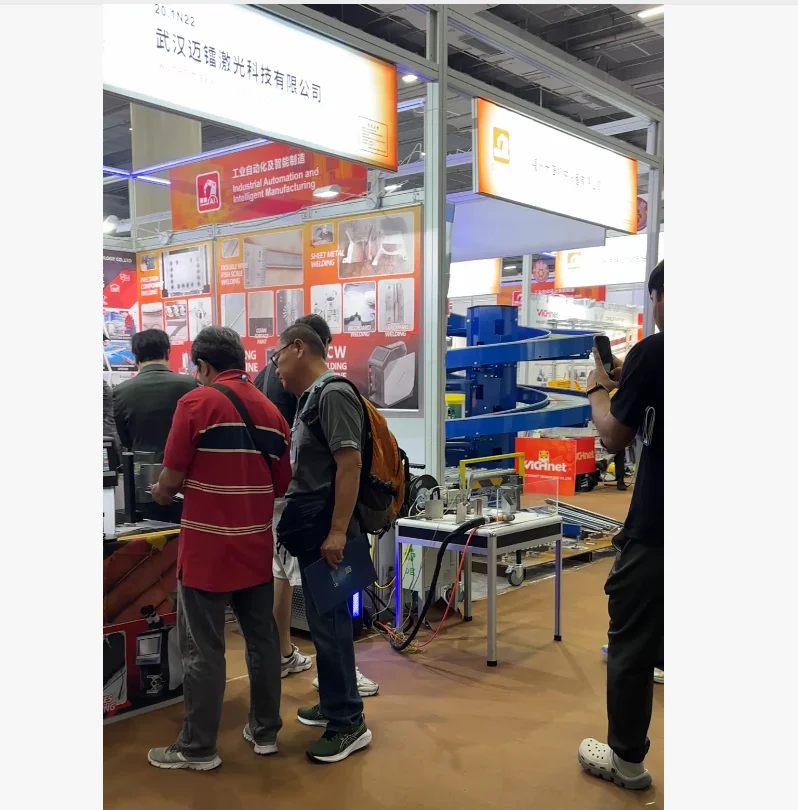 

2000W Handheld Laser Welder With Air Cooling System Lightweight Welding Gun For Easy Operation And High Efficiency