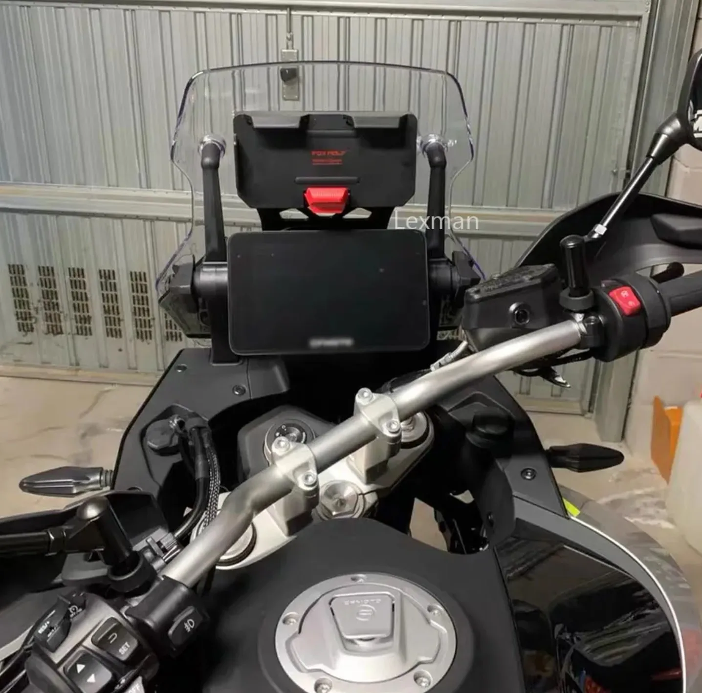 Nowość dla CFMOTO 800MT 800 MT 2023 Motocykl 22 mm poprzeczka GPS Uchwyt na telefon Bezprzewodowa ładowarka USB Uchwyt nawigacyjny Uchwyt wspornikowy